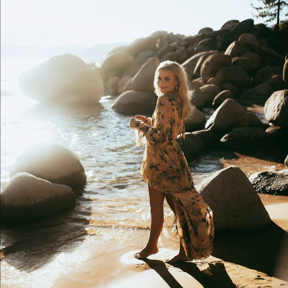 Hemant and Nandita dress size small